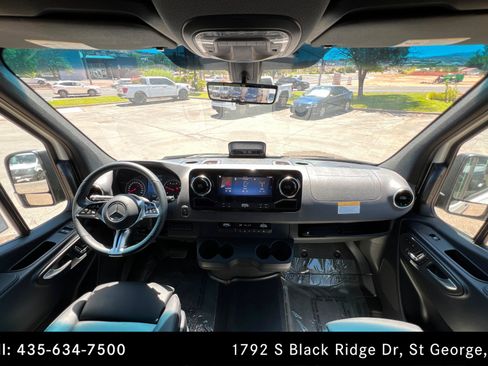 Used 2026 Mercedes-Benz Sprinter 2500 image 9