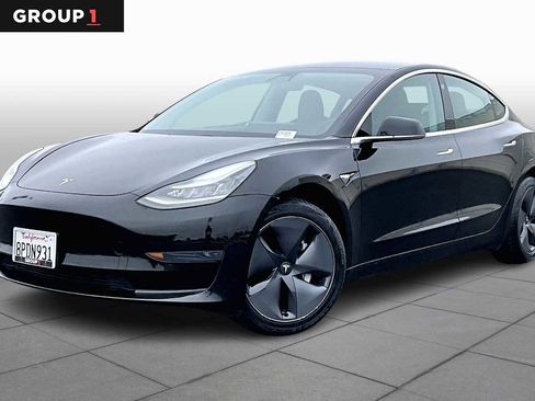 Used 2020 Tesla Model 3 Standard Range Plus image 1
