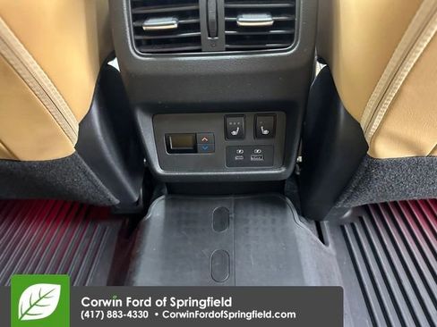 Used 2021 Nissan Rogue Platinum image 16