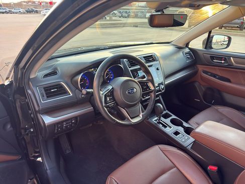 Used 2019 Subaru Outback 3.6R Touring w/ Popular Package #3A image 9