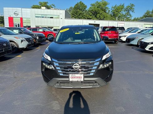 Certified 2025 Nissan Rogue SV AWD/4WD image 2