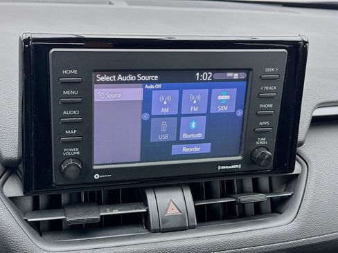 Used 2020 Toyota RAV4 XLE image 11