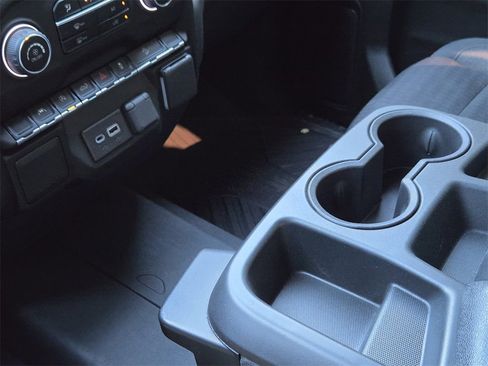 Used 2022 Chevrolet Silverado 1500 Custom Trail Boss w/ LPO, Dark Essentials Package image 9