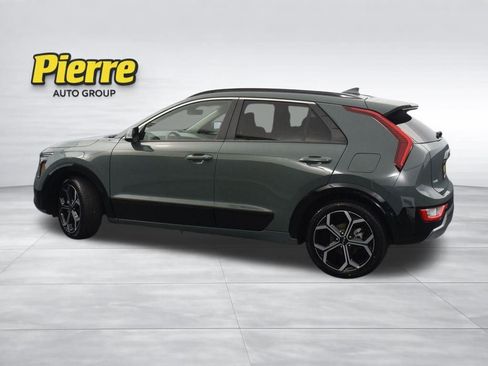 Used 2023 Kia Niro EX Touring image 5