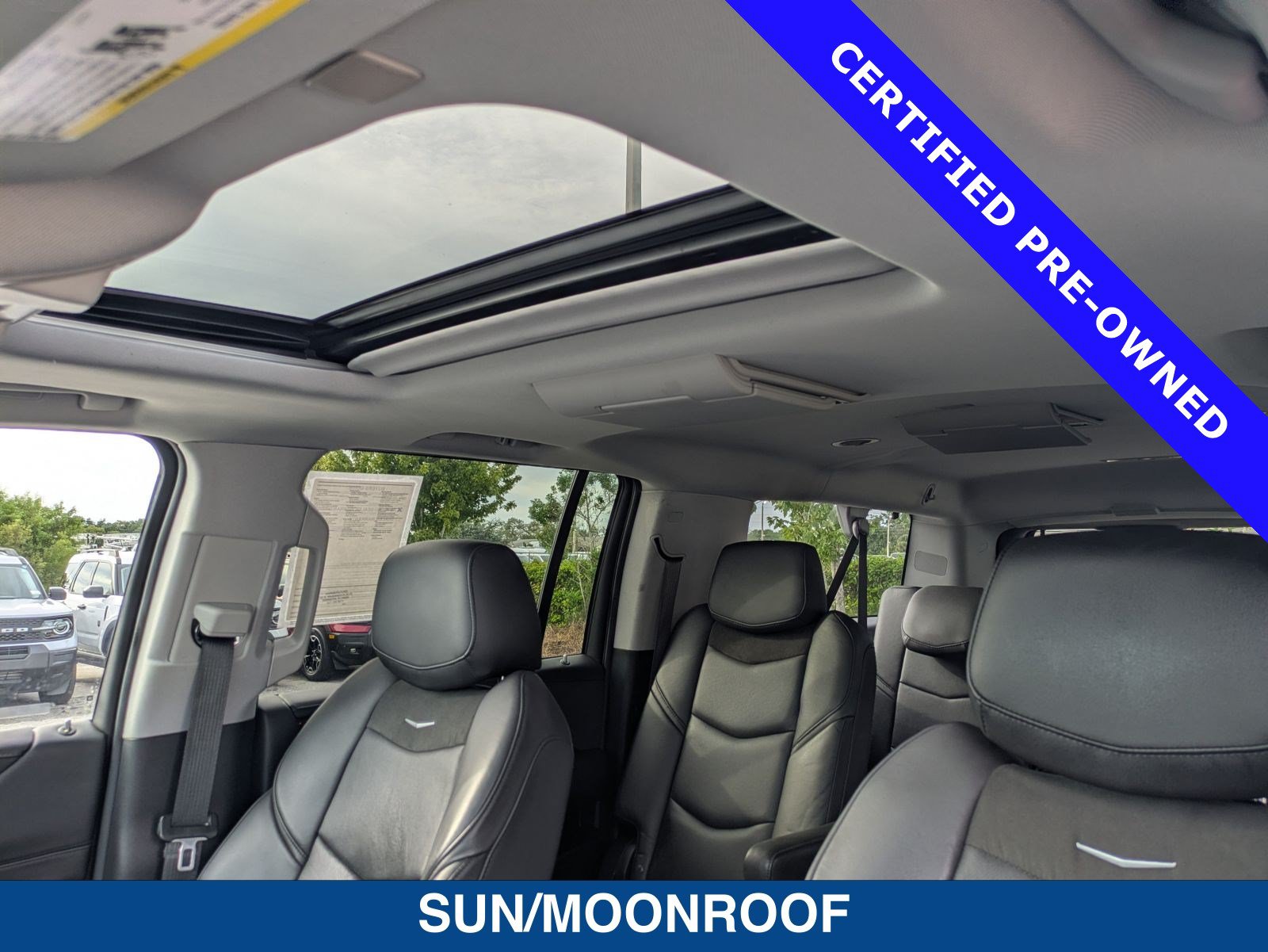 Used 2020 Cadillac Escalade ESV Premium Luxury AWD/4WD image 35