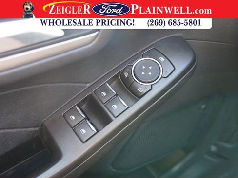 Used 2021 Ford Escape SE image 27
