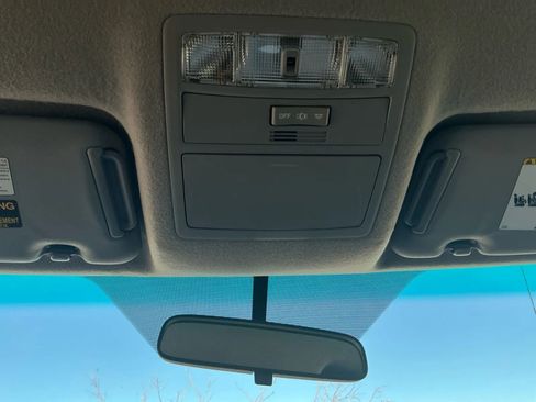 Used 2011 Toyota Highlander 4WD image 31