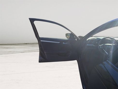 Used 2017 Honda Civic EX image 13
