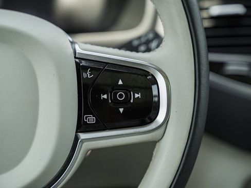 Certified 2024 Volvo XC90 B6 Plus w/ Protection Package Premier AWD/4WD image 27