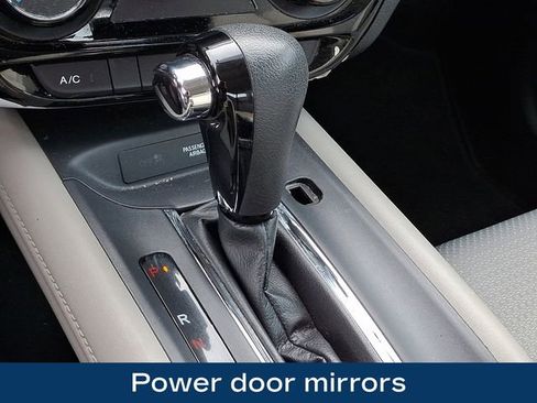 Used 2020 Honda HR-V LX image 17