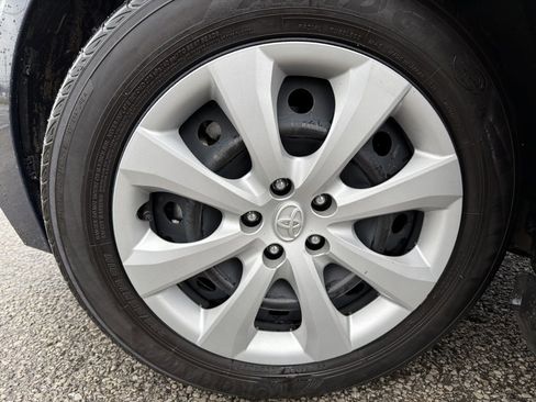 Used 2025 Toyota Corolla LE image 16