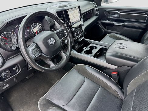 Used 2024 RAM 1500 Laramie AWD/4WD image 7
