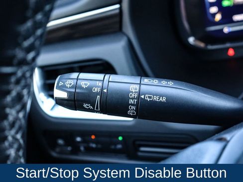 Used 2022 Chevrolet Suburban LT image 16