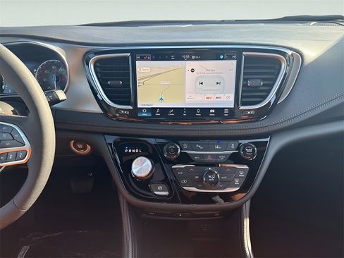 New 2026 Chrysler Pacifica Pinnacle image 20
