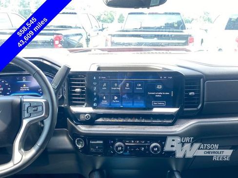 Used 2024 Chevrolet Silverado 2500 LTZ w/ LTZ Premium Package AWD/4WD image 22