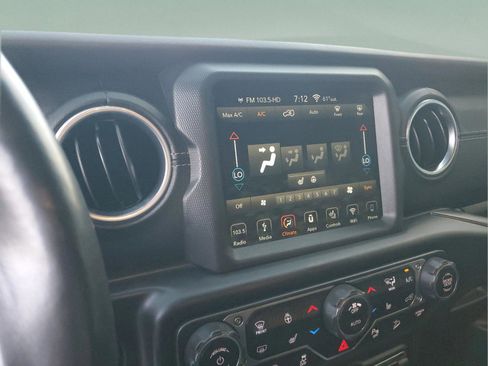 Certified 2019 Jeep Wrangler Unlimited Sahara w/ Quick Order Package 24M Moab image 18