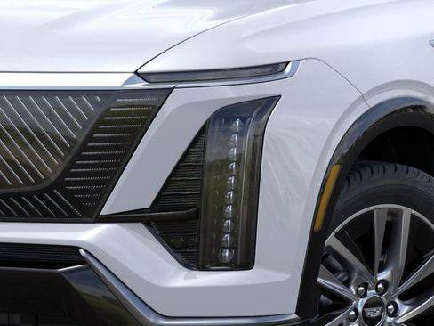 New 2027 Cadillac Vistiq Luxury w/ LPO, Premium Carpet Package AWD/4WD image 10