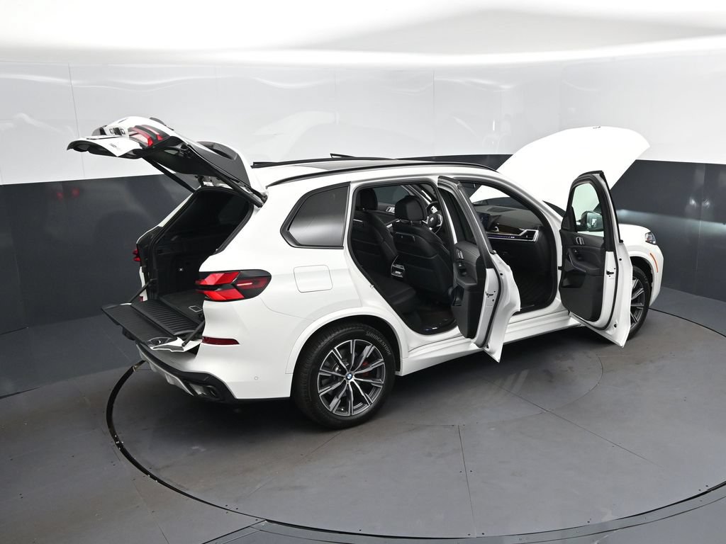 Used 2026 BMW X5 sDrive40i w/ M Sport Package RWD image 49