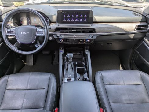 Certified 2022 Kia Telluride EX w/ EX Premium Package FWD image 12