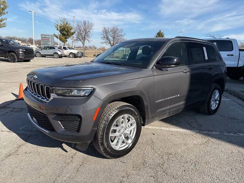 New 2026 Jeep Grand Cherokee Laredo X AWD/4WD image 13