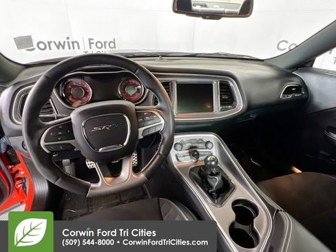 Used 2016 Dodge Challenger SRT Hellcat RWD image 7