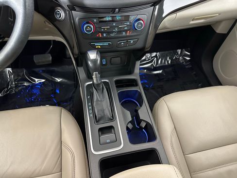 Used 2017 Ford Escape Titanium image 17