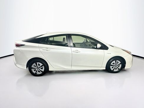 Used 2016 Toyota Prius Two FWD image 10