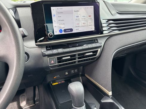 Used 2025 Toyota Camry LE FWD image 17