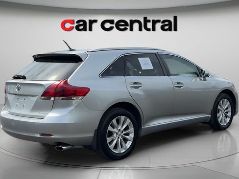 Used 2015 Toyota Venza LE AWD/4WD image 6