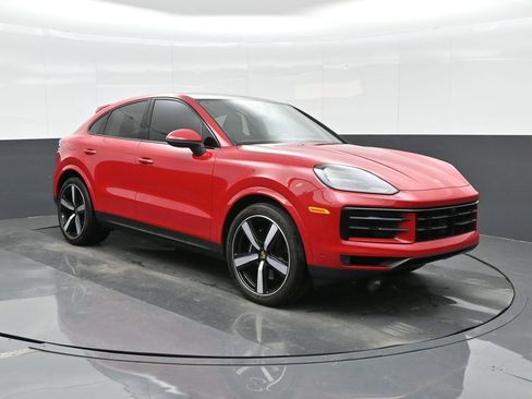 Certified 2024 Porsche Cayenne Coupe image 11