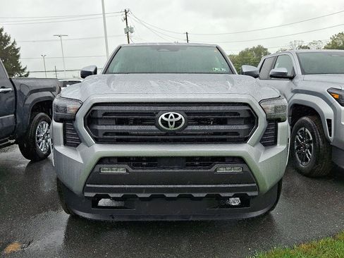 New 2025 Toyota Tacoma SR5 image 2