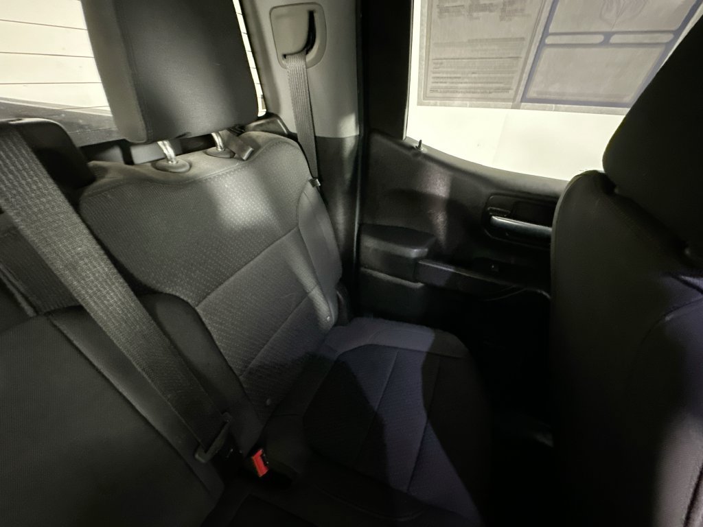 Used 2020 Chevrolet Silverado 1500 Custom w/ Custom Value Package AWD/4WD image 14