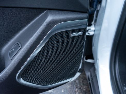 Used 2025 Buick Enclave Preferred image 16