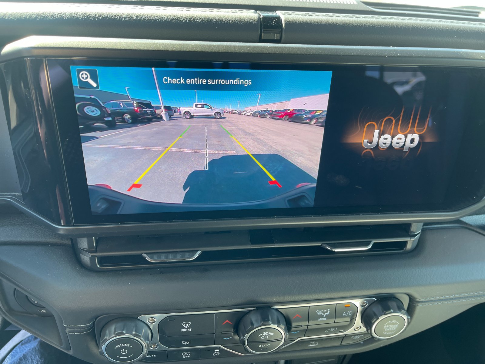 Used 2026 Jeep Gladiator Mojave AWD/4WD image 21