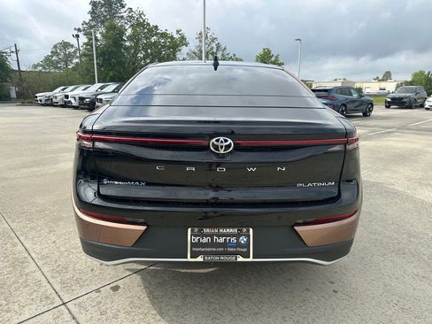 Used 2026 Toyota Crown Platinum image 4