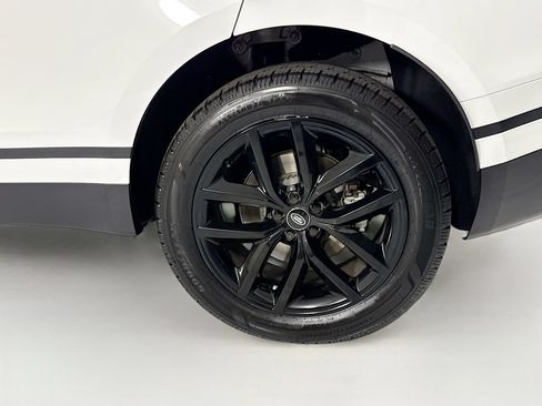 Used 2024 Land Rover Range Rover Velar S AWD/4WD image 32