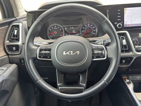 Used 2022 Kia Sorento S w/ Panoramic Sunroof Package AWD/4WD image 19