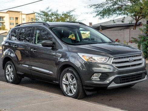 Used 2018 Ford Escape SE image 7