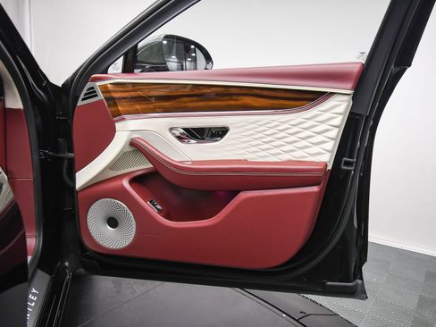 New 2026 Bentley Flying Spur image 42