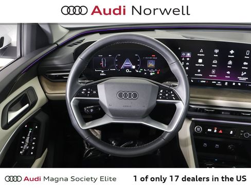 Used 2025 Audi Q5 Premium w/ Convenience Package AWD/4WD image 31