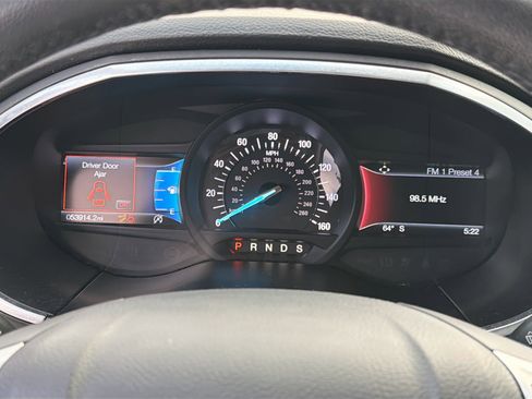 Used 2020 Ford Edge Titanium image 39