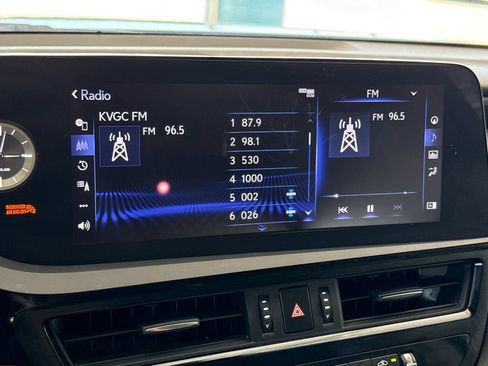 Used 2022 Lexus ES 300h w/ Premium Package FWD image 16