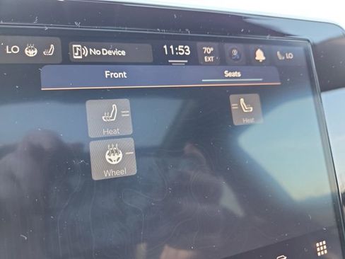 Used 2025 Jeep Compass Latitude w/ Sun & Sound Group image 8