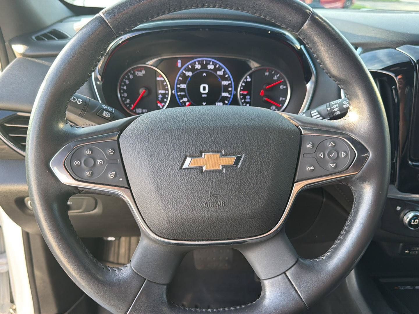 Used 2022 Chevrolet Traverse High Country FWD image 21
