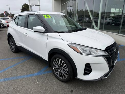 Used 2023 Nissan Kicks SV FWD image 10