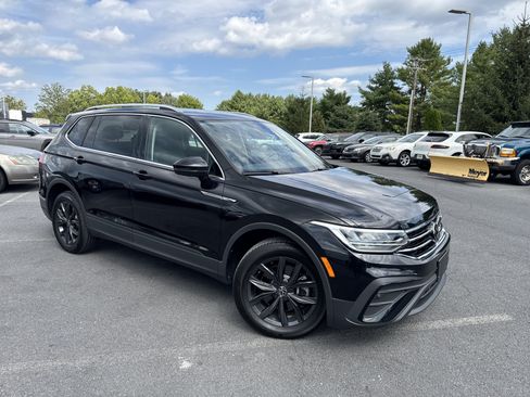 Used 2024 Volkswagen Tiguan SE w/ Panoramic Sunroof Package AWD/4WD image 24