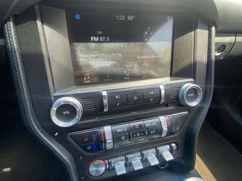 Used 2018 Ford Mustang Premium image 20