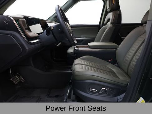 Used 2023 Rivian R1S Adventure AWD/4WD image 32