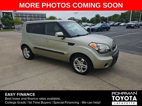 Used 2010 Kia Soul + FWD image 3