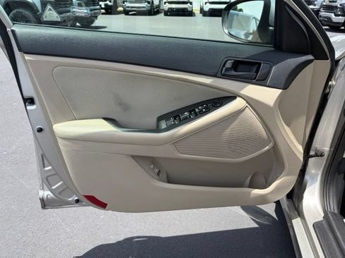 Used 2015 Kia Optima LX w/ LX Convenience Plus Package FWD image 12